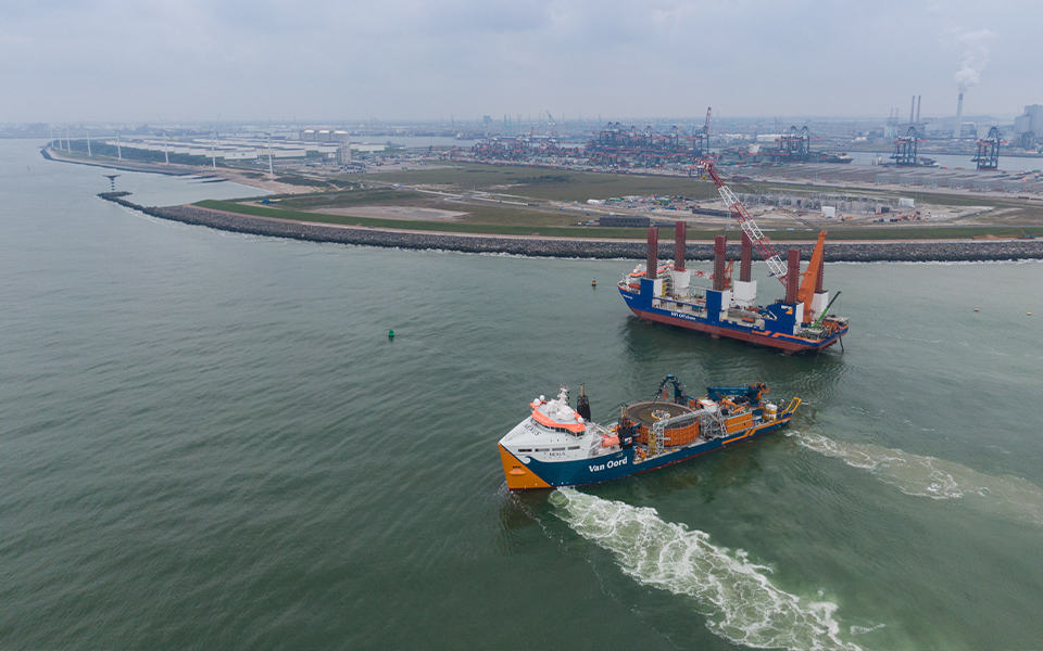 Van Oord’s Deep Dig-It trencher buries cables to 5,5 metres depth for offshore grid connection