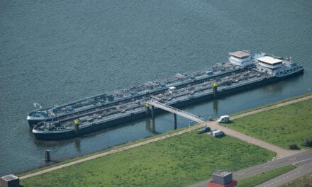 Binnenvaartligplaatsen Havenbedrijf Rotterdam start proef met gemengd afmeren