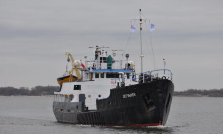 STC Group draagt opleidingsschip Delfshaven over aan Zeekadetkorps ‘Jacob van Heemskerck’ Schiedam