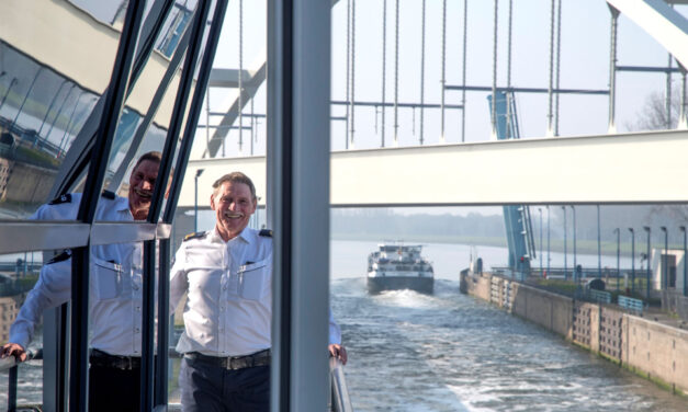 Havenbedrijf wil 50 jaar oude Rozenburgsesluis renoveren