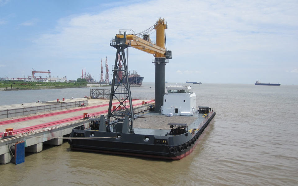 Transhipment Services Australia orders Damen Transshipment Crane Barge