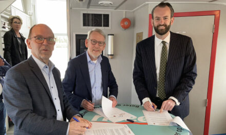 Altena, Gorinchem en Hardinxveld-Giessendam ondertekenen samenwerkingsovereenkomst veerverbinding.