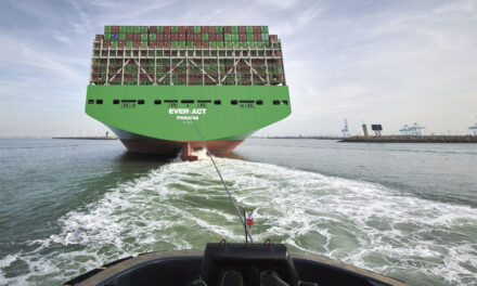 Containervervoer  op zee moet veiliger