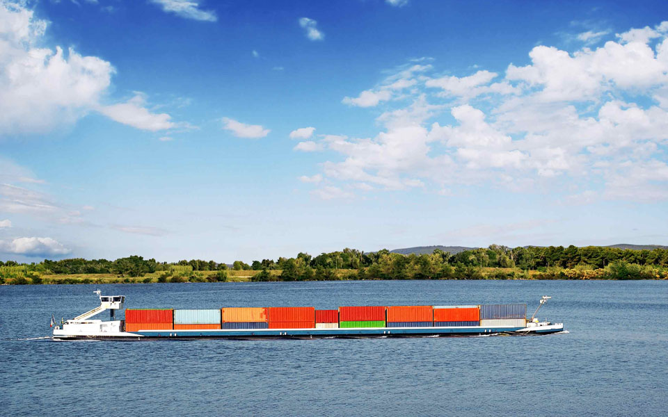 Voor 30.000 ton aan goederen vast op schepen op de Rhône
